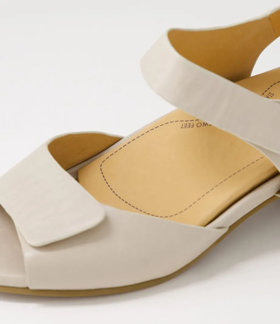 ava_xw_almond_leather_sandals_4.webp Ava Xw Almond Leather Sandals<ZIERA Sale