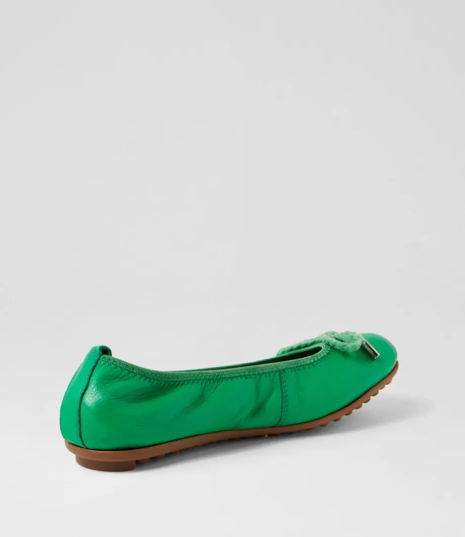 beyond_bright_emerald_leather_ballet_flats_2.webp Beyond Bright Emerald Leather Ballet Flats<DJANGO & JULIETTE Online