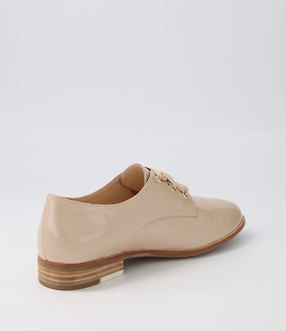 bipka_latte_wrinkle_patent_lace_up_flats_2.webp Bipka Latte Wrinkle Patent Lace Up Flats<DJANGO & JULIETTE Flash Sale