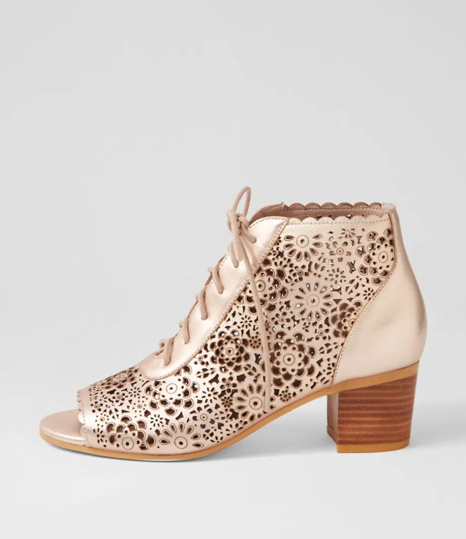 Bonzza Lrg Pale Rose Gold Leather Sandals<DJANGO & JULIETTE Fashion