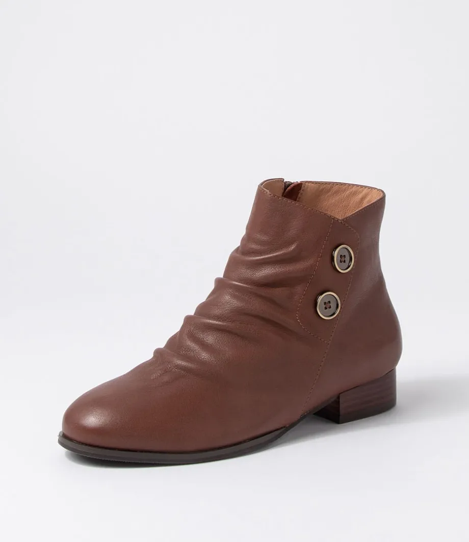Cerinas Choc Leather Ankle Boots<SUPERSOFT Store