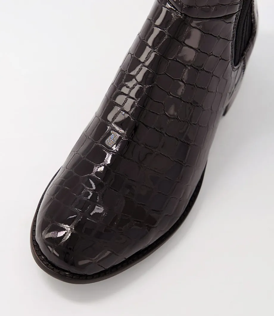 cohen_black_patent_croc_chelsea_boots_3.webp Cohen Black Patent Croc Chelsea Boots<DJANGO & JULIETTE Online