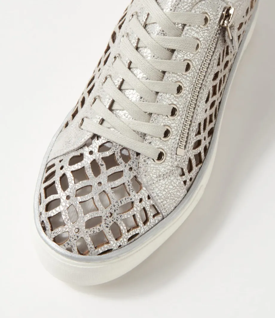 flynng_silver_crackle_white_leather_sneakers_3.webp Flynng Silver Crackle White Leather Sneakers<DJANGO & JULIETTE Store