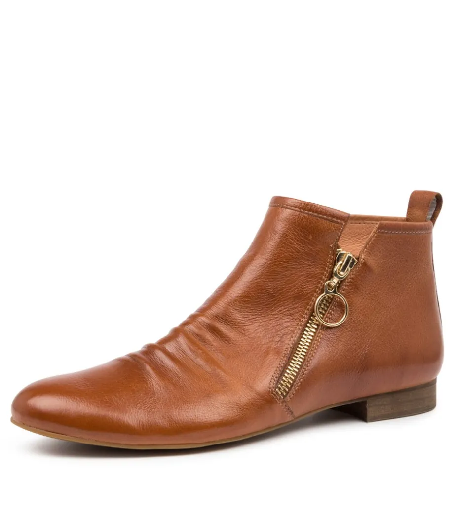 Gingerly Tan Leather<DJANGO & JULIETTE Flash Sale