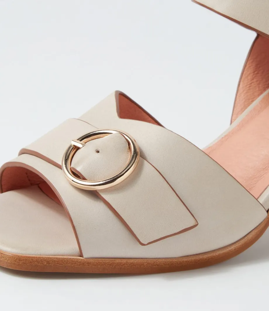 hampton_almond_tan_leather_sandals_4.webp Hampton Almond Tan Leather Sandals<DJANGO & JULIETTE Fashion