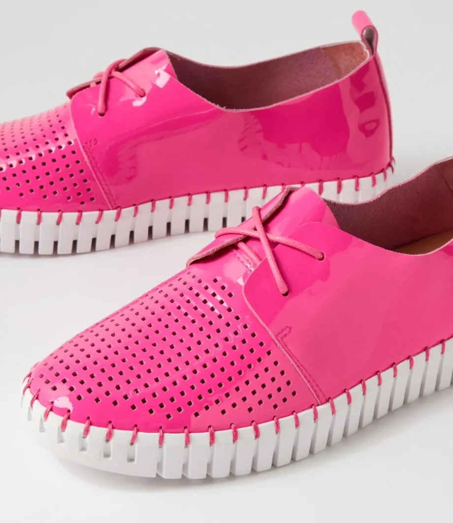 huston_hot_pink_white_patent_leather_sneakers_4.webp Huston Hot Pink White Patent Leather Sneakers<DJANGO & JULIETTE New