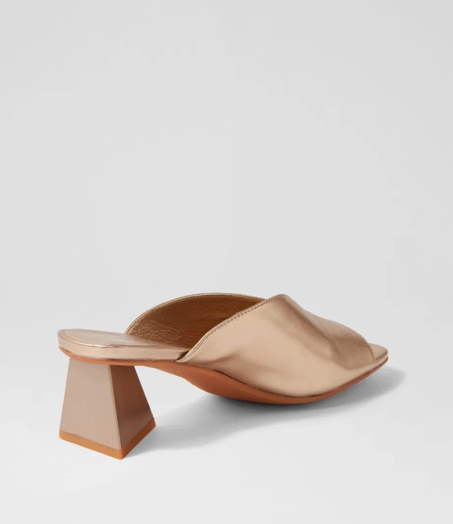 inkley_champagne_leather_sandals_2.webp Inkley Champagne Leather Sandals<DJANGO & JULIETTE Shop