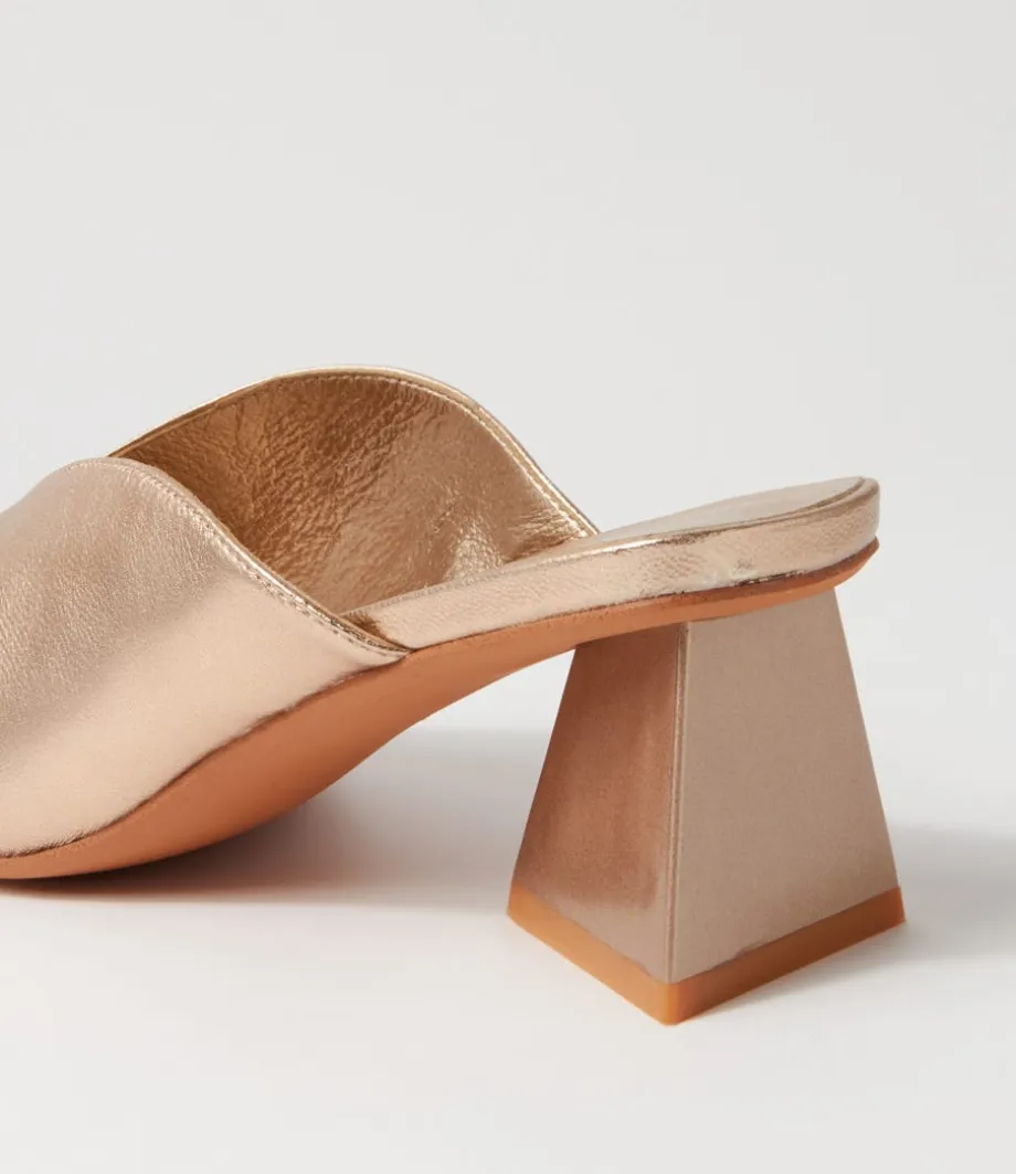 inkley_champagne_leather_sandals_4.webp Inkley Champagne Leather Sandals<DJANGO & JULIETTE Shop