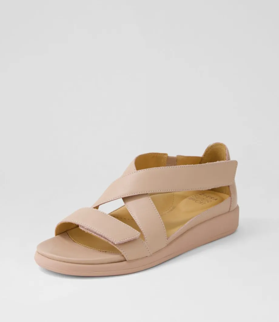 Issy W Blush Leather Sandals<ZIERA Shop