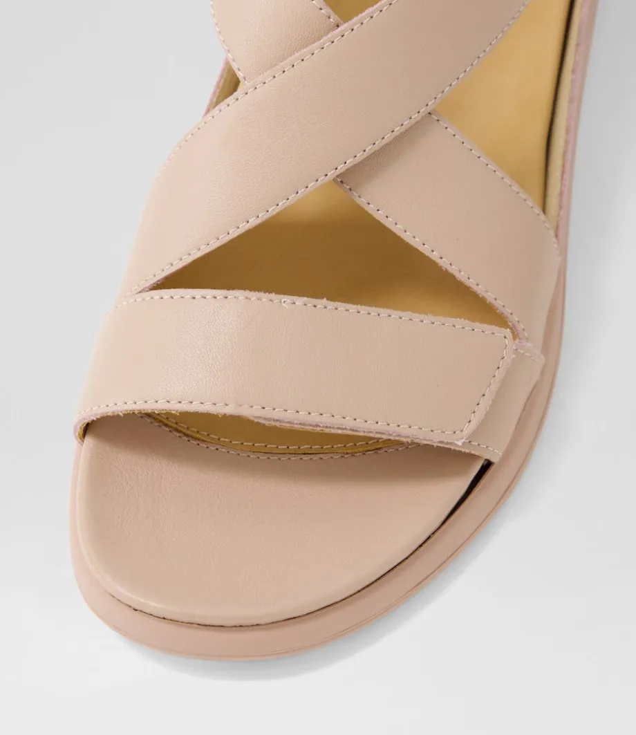 issy_w_blush_leather_sandals_3.webp Issy W Blush Leather Sandals<ZIERA Shop