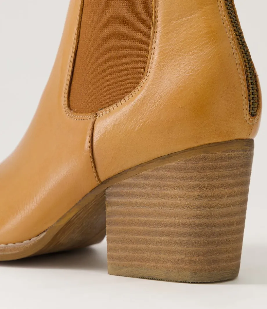 kylor_tan_leather_ankle_boots_4.webp Kylor Tan Leather Ankle Boots<DJANGO & JULIETTE Shop
