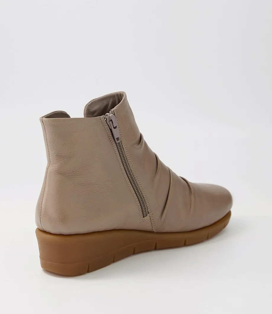 maxie_taupe_leather_ankle_boots_2.webp Maxie Taupe Leather Ankle Boots<SUPERSOFT Shop
