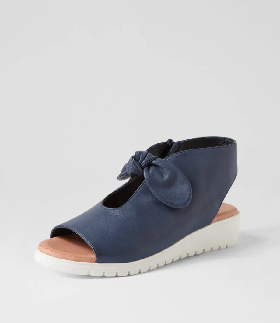 Moneka Navy White Leather Sandals<DJANGO & JULIETTE Online