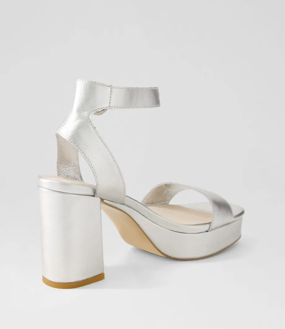 oita_silver_leather_sandals_2.webp Oita Silver Leather Sandals<DJANGO & JULIETTE Best Sale