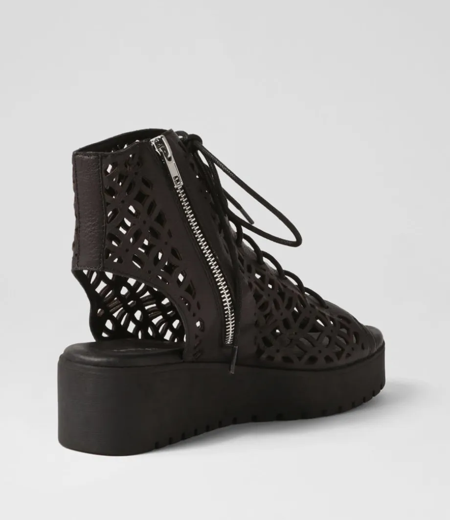 olava_black_leather_sandals_2.webp Olava Black Leather Sandals<DJANGO & JULIETTE Store