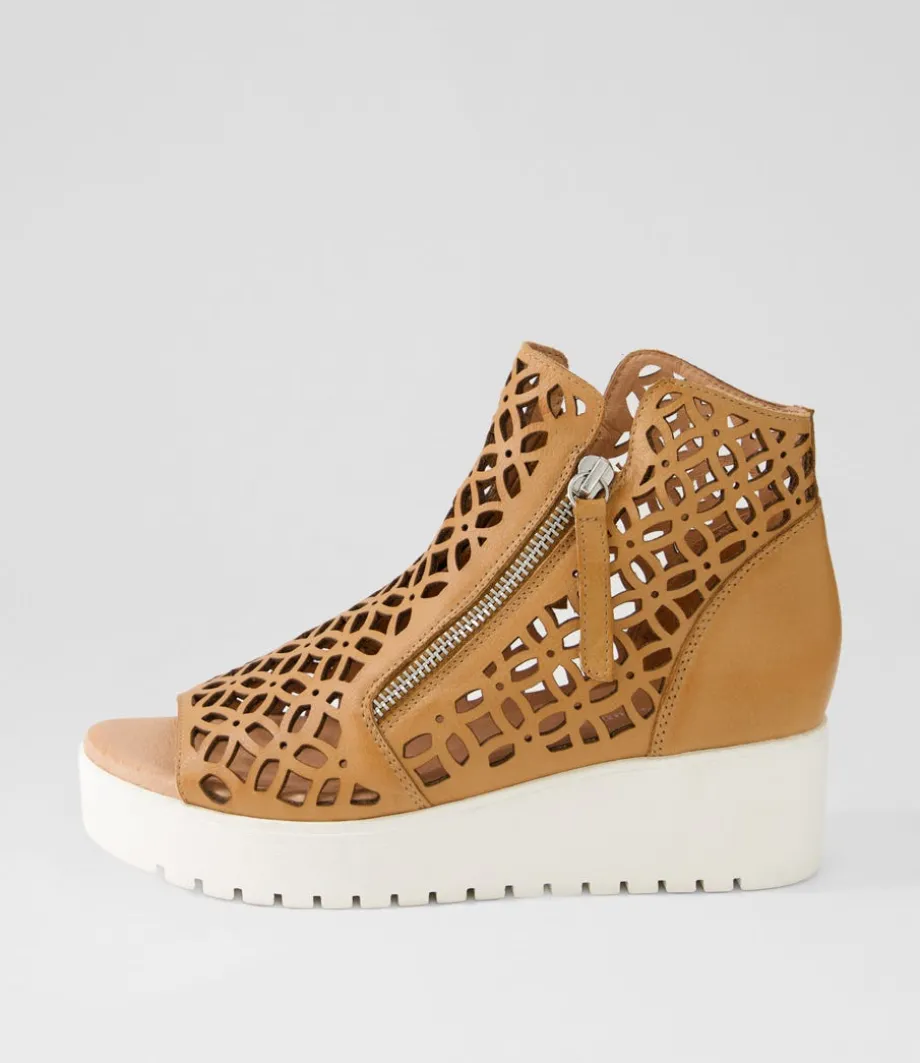 Olizzi Dark Tan White Leather Sandals<DJANGO & JULIETTE Best