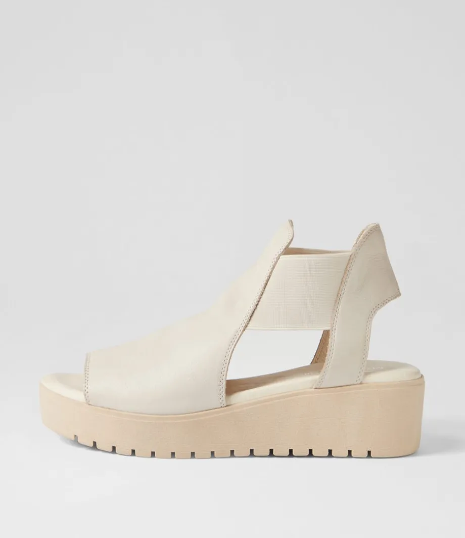 Ozie Almond Leather Sandals<DJANGO & JULIETTE Cheap