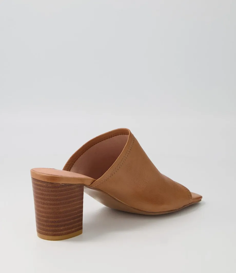 pantry_tan_leather_mules_2.webp Pantry Tan Leather Mules<DJANGO & JULIETTE Sale
