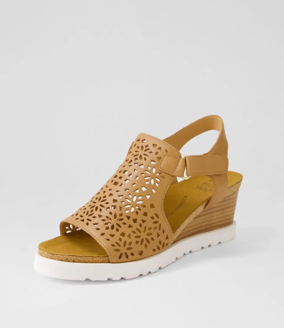 Perynn W Tan Leather Sandals<ZIERA Sale