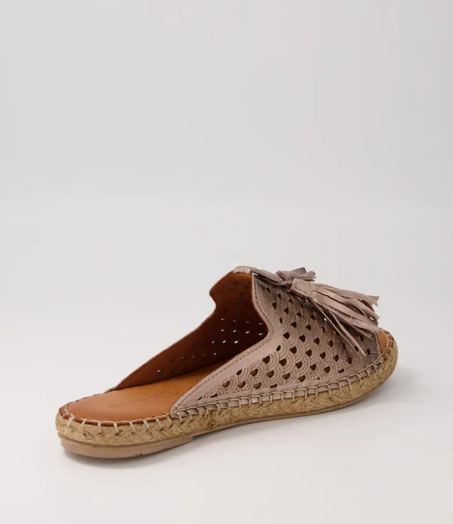 purtna_silver_leather_espadrilles_2.webp Purtna Silver Leather Espadrilles<DIANA FERRARI Cheap
