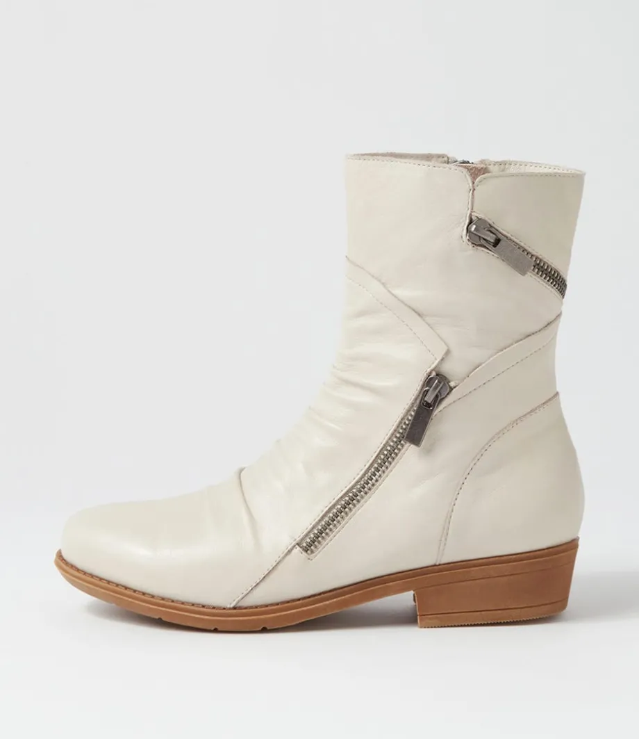 Renu Almond Leather Ankle Boots<DJANGO & JULIETTE Clearance