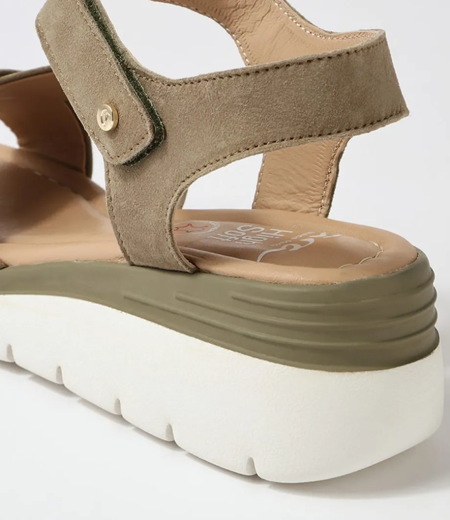 rimini__pistachio_leather_sandals_4.webp Rimini 32 Pistachio Leather Sandals<ARA Sale