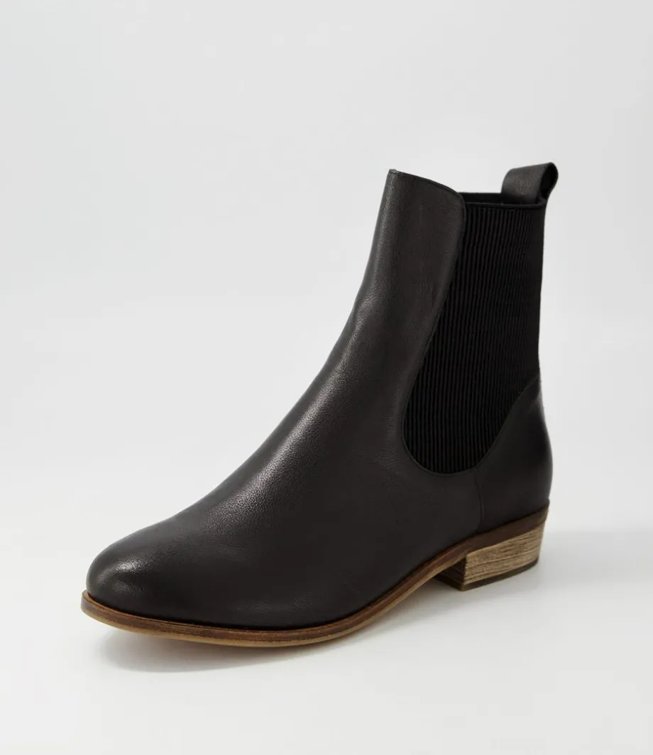 satima_black_leather_elastic_ankle_boots_1.webp Satima Black Leather Elastic Ankle Boots<DJANGO & JULIETTE Discount