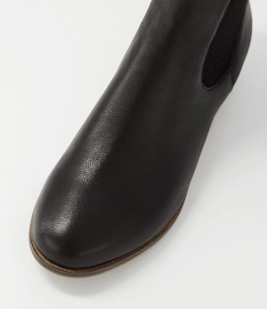 satima_black_leather_elastic_ankle_boots_3.webp Satima Black Leather Elastic Ankle Boots<DJANGO & JULIETTE Discount