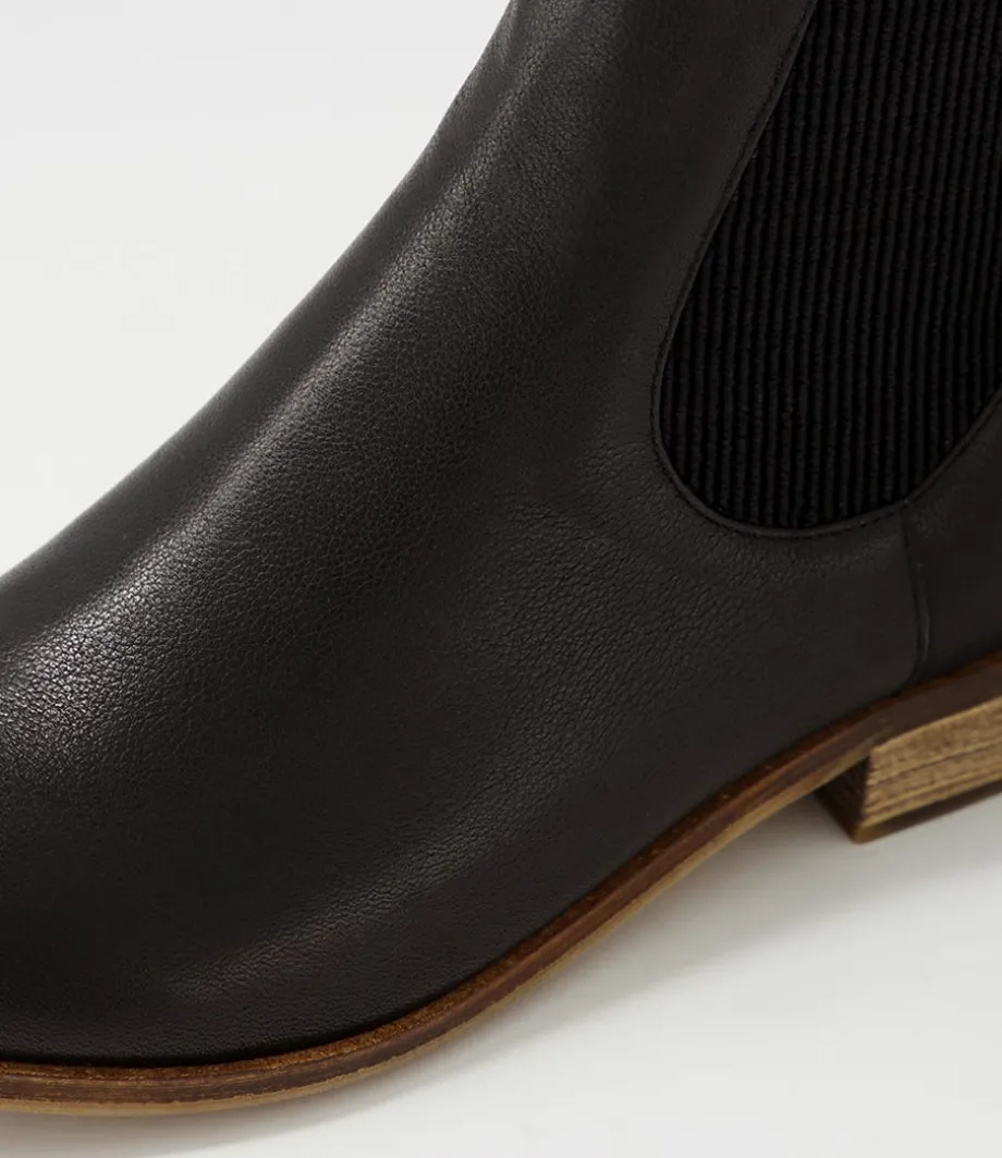 satima_black_leather_elastic_ankle_boots_4.webp Satima Black Leather Elastic Ankle Boots<DJANGO & JULIETTE Discount