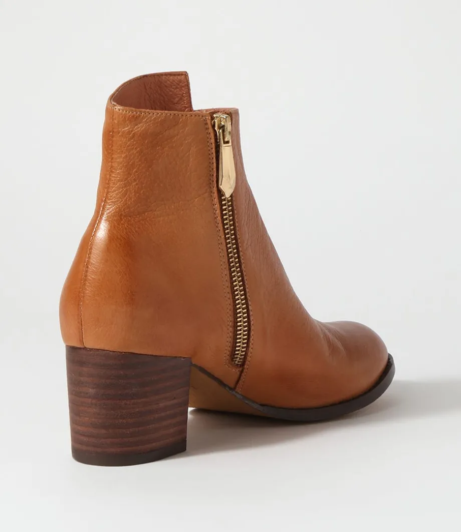 slaine_new_tan_choc_leather_chelsea_boots_2.webp Slaine New Tan Choc Leather Chelsea Boots<DJANGO & JULIETTE Best