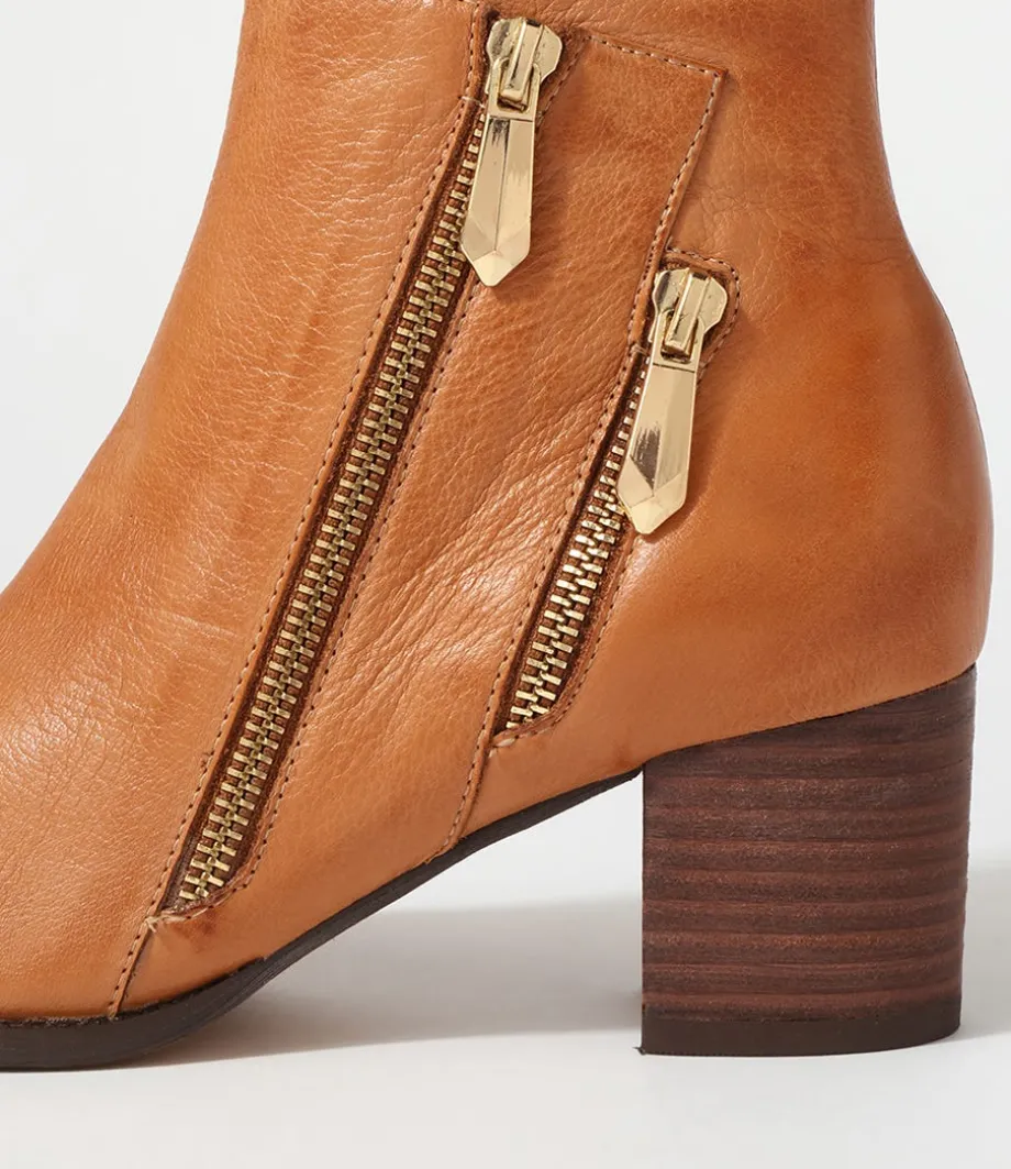 slaine_new_tan_choc_leather_chelsea_boots_4.webp Slaine New Tan Choc Leather Chelsea Boots<DJANGO & JULIETTE Best