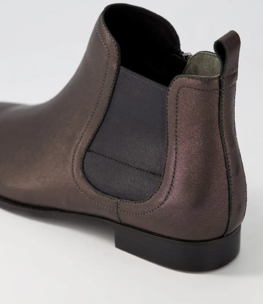 talia_xf_black_glow_leather_chelsea_boots_4.webp Talia Xf Black Glow Leather Chelsea Boots<ZIERA Best Sale