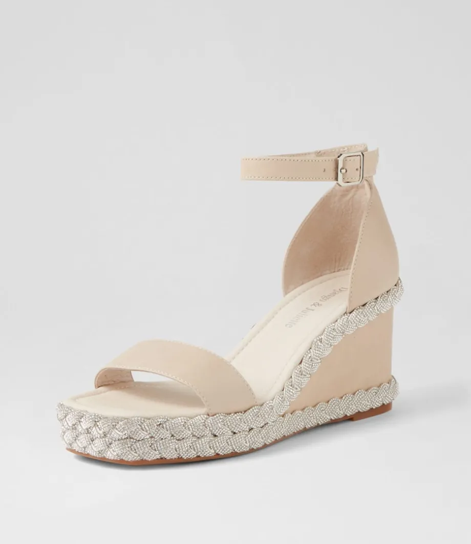 Vangie Almond Leather Sandals<DJANGO & JULIETTE Shop