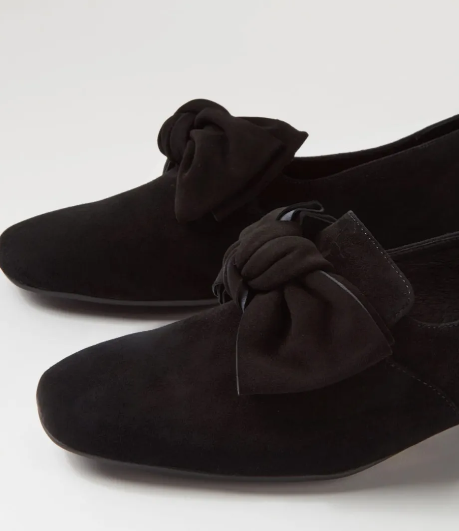 varva_black_suede_heels_4.webp Varva Black Suede Heels<DJANGO & JULIETTE Best Sale