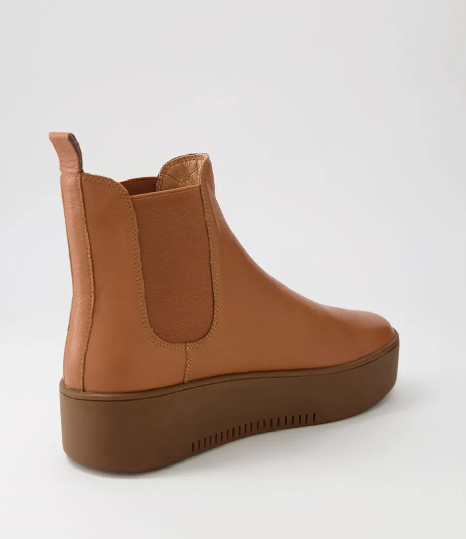 wylder_scotch_light_choc_leather_chelsea_boots_2.webp Wylder Scotch Light Choc Leather Chelsea Boots<DJANGO & JULIETTE Hot