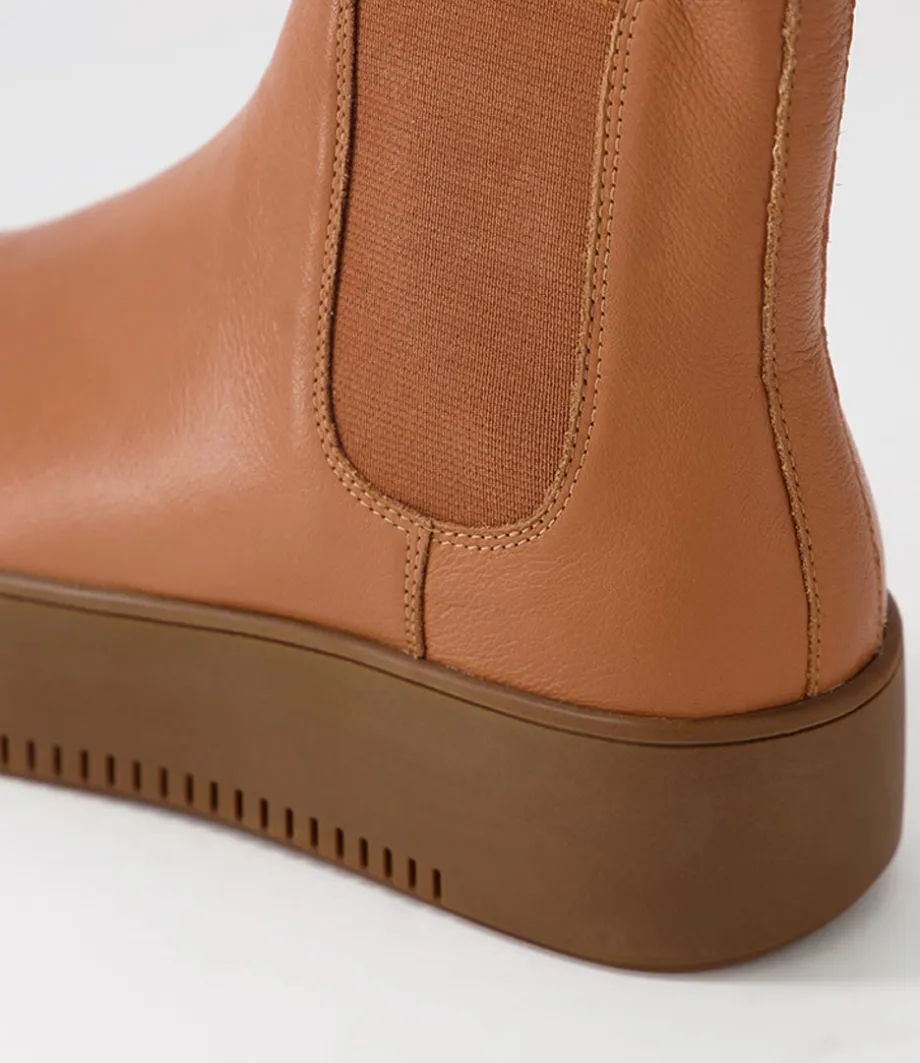 wylder_scotch_light_choc_leather_chelsea_boots_4.webp Wylder Scotch Light Choc Leather Chelsea Boots<DJANGO & JULIETTE Hot
