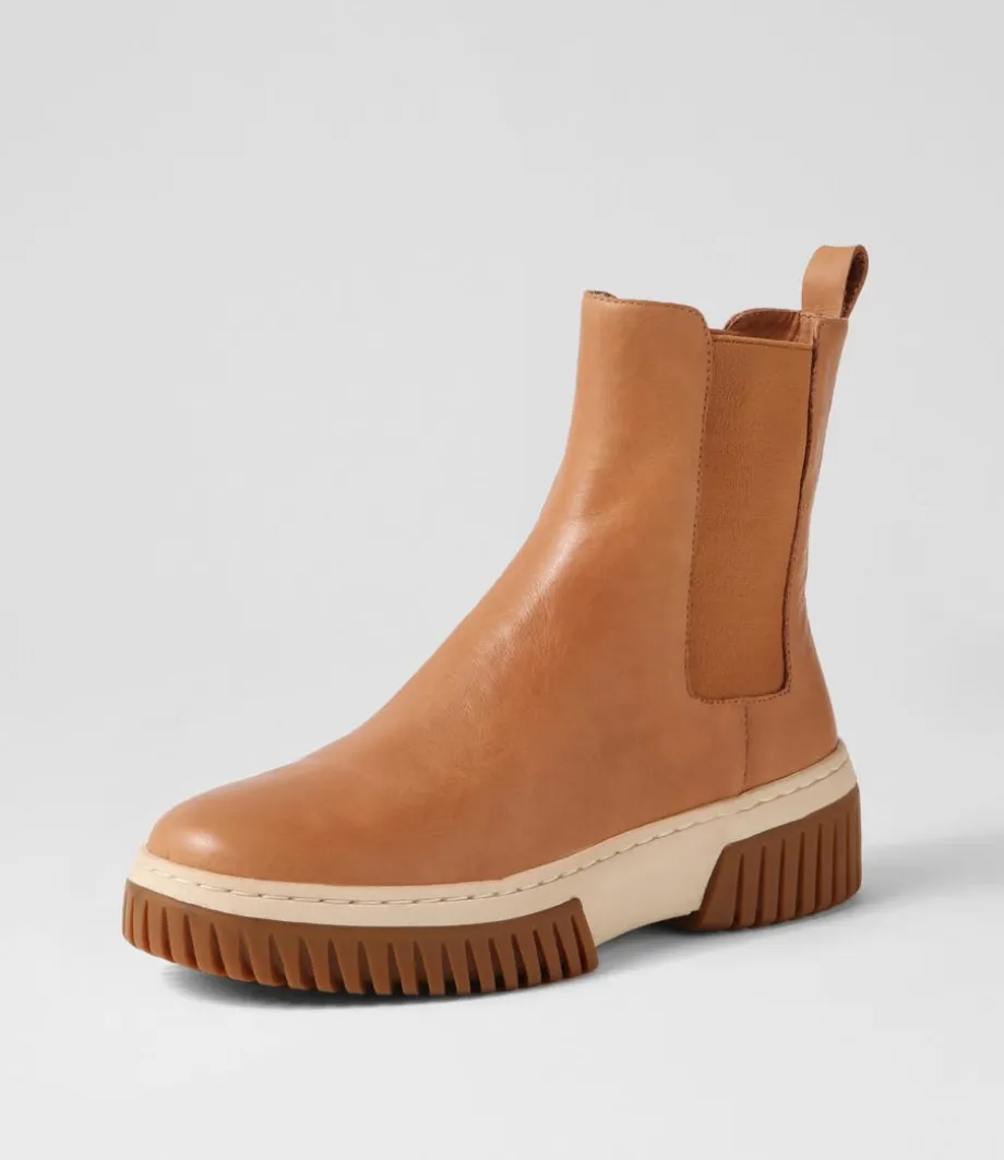 yaella_tan_vanilla_gum_sole_leather_chelsea_boots_1.webp Yaella Tan Vanilla Gum Sole Leather Chelsea Boots<DJANGO & JULIETTE Sale