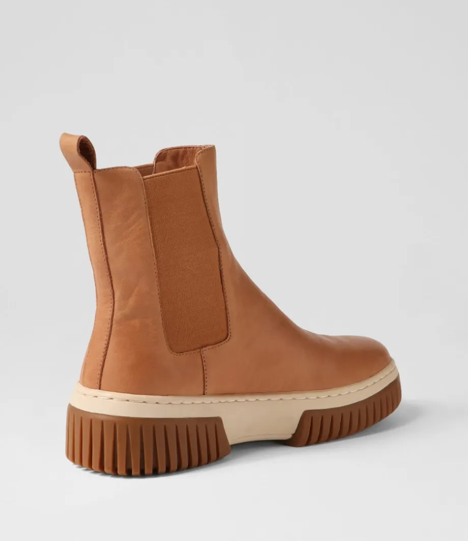 yaella_tan_vanilla_gum_sole_leather_chelsea_boots_2.webp Yaella Tan Vanilla Gum Sole Leather Chelsea Boots<DJANGO & JULIETTE Sale