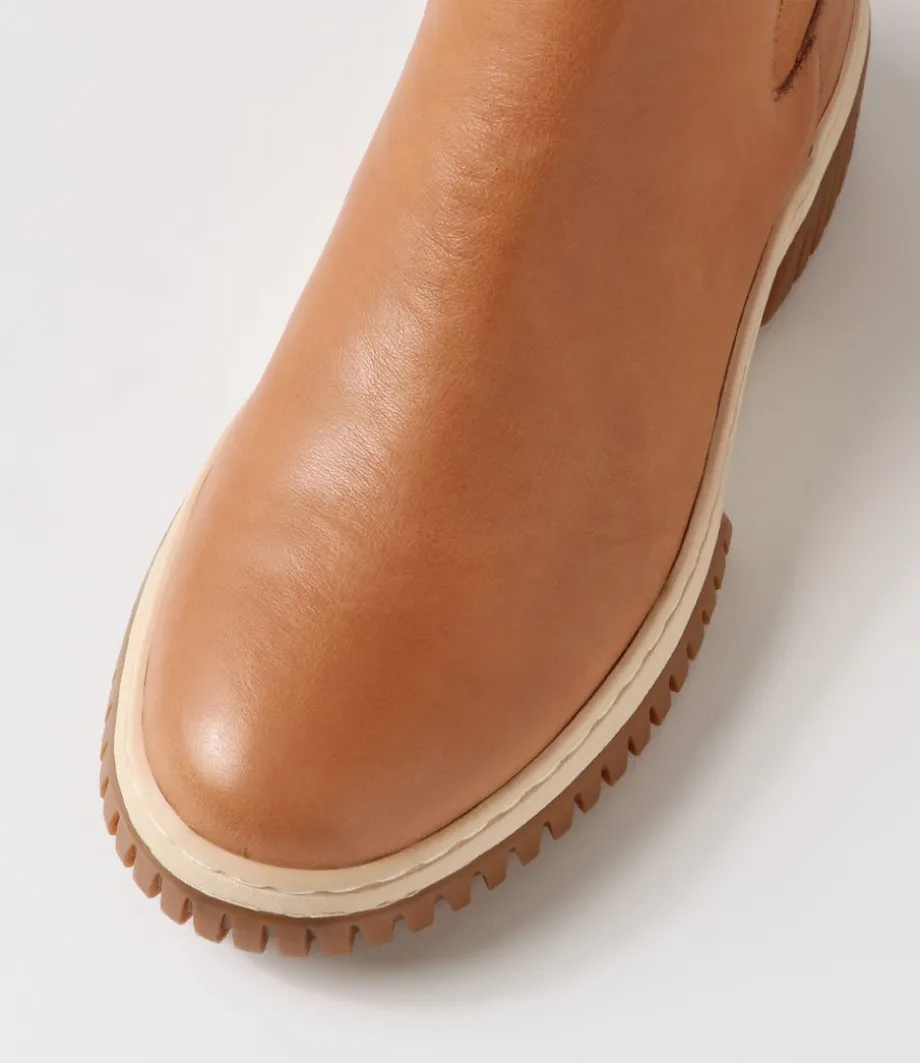 yaella_tan_vanilla_gum_sole_leather_chelsea_boots_3.webp Yaella Tan Vanilla Gum Sole Leather Chelsea Boots<DJANGO & JULIETTE Sale