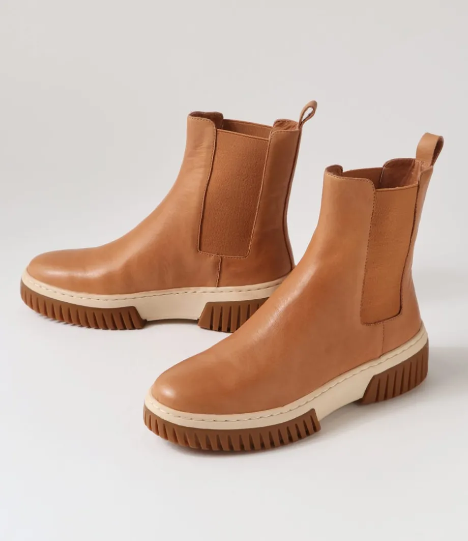 yaella_tan_vanilla_gum_sole_leather_chelsea_boots_4.webp Yaella Tan Vanilla Gum Sole Leather Chelsea Boots<DJANGO & JULIETTE Sale